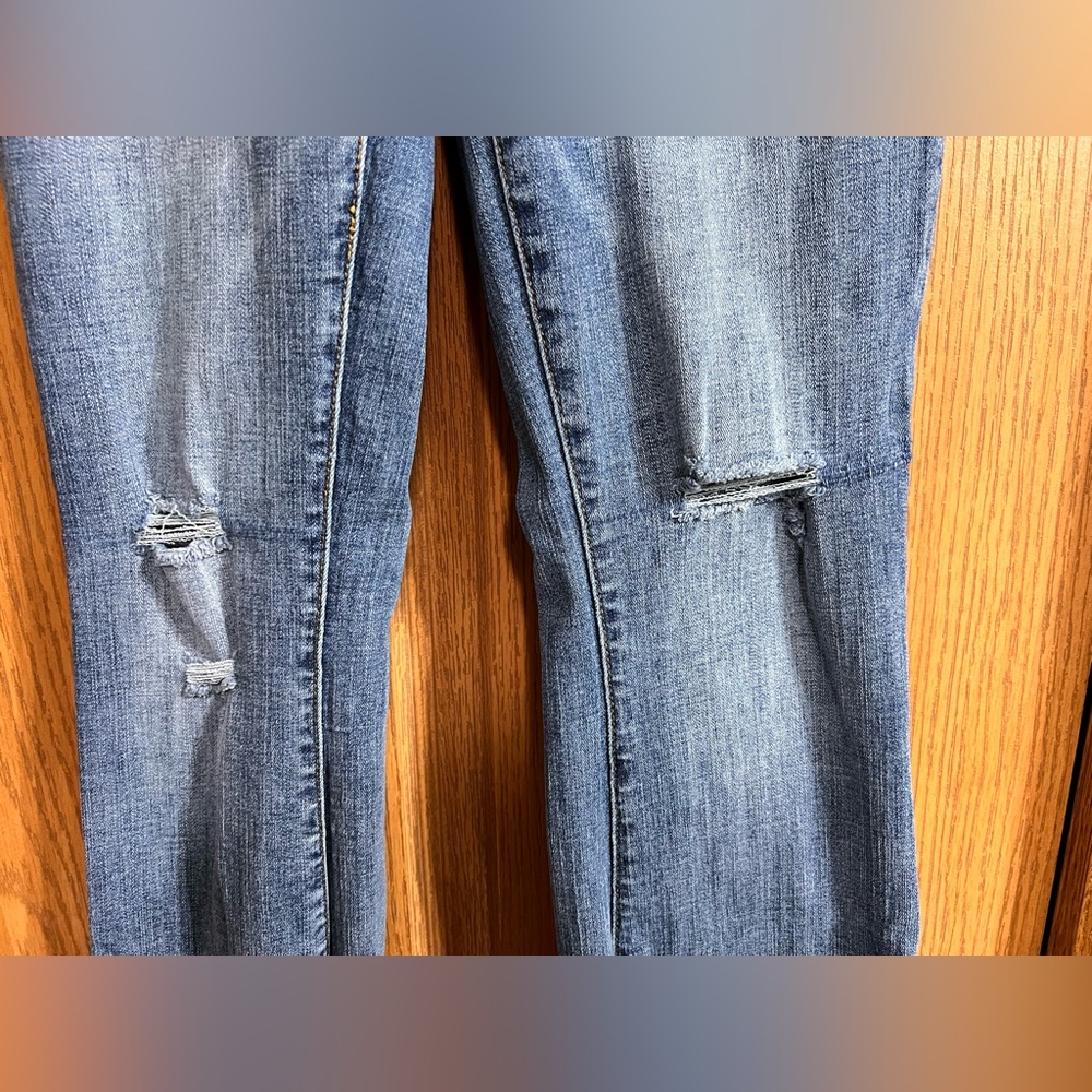 YMI Women's Straight Leg Jeans in Medium Blue Wash #124B - Picture 6 of 8